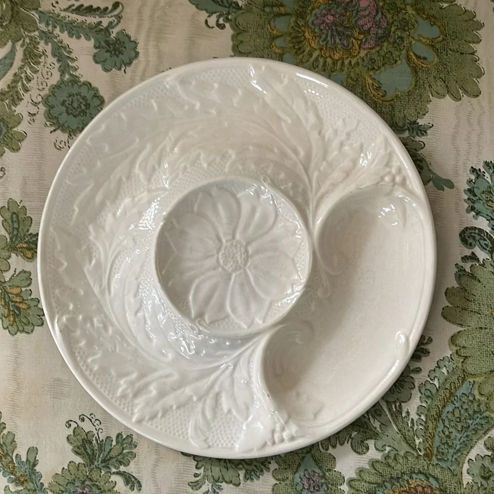 Ed Langbien Original Cream Majolica Artichoke Plate. Made in France